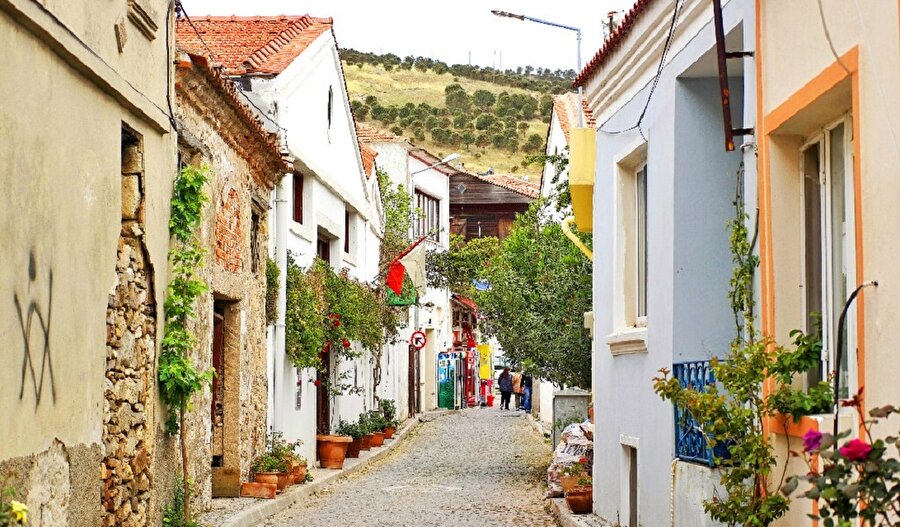 Bir de elbette, yalnızca yazma ânında ortaya çıkan ve sadece sahibine görünen ruhun mahzeni.