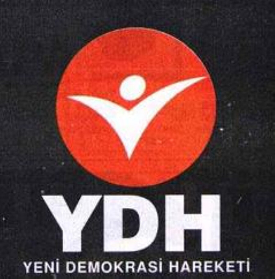 Yeni Demokrasi Hareketi (YDH)

                                    22 Aralık 1994'te işadamı Cem Boyner'in liderliğinde Asaf Savaş Akat, Cengiz Çandar, Can Paker, Etyen Mahçupyan, Kemal Anadol, Mehmet Altan, Kemal Derviş gibi sanayici, işadamı, yazar ve akademisyenin katılımıyla kuruldu. Kurulduğundan itibaren manşetlerden inmeyen, YDH tek başına iktidar olmak istiyordu.
Parti medyanın yoğun ilgisine rağmen katıldığı 1995 Genel Seçimleri'nde büyük bir hezimete uğradı. YDH aldığı 133,889 oyla, % 0.48'lik oy oranında kalarak büyük hayal kırıklığına uğradı. Bu başarısızlıktan sonra, Nisan 1996'da Genel başkan Cem Boyner, YDH'nin misyonunu tamamladığını düşündüğünü belirterek görevinden ve YDH’den istifa ettiğini açıkladı. Boyner'in istifasından sonra genel başkanlığa getirilen Hüseyin Ergün döneminde siyasi yaşamını daha fazla devam ettiremeyen YDH, Kasım 1997'de kendini fesh ederek, Barış Partisi'ne katıldı
                                