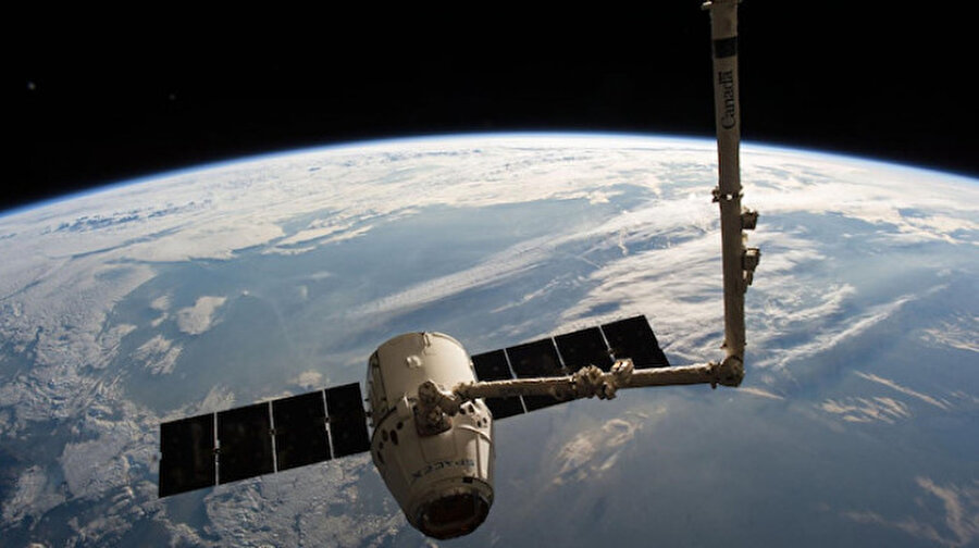 Özel kargo aracı Uluslararası Uzay İstasyonu'na ulaştı
Yörüngedeki astronotlara paskalya için gönderilen yiyecekleri taşıyan özel kargo aracı Uluslararası Uzay İstasyonu'na ulaştı.