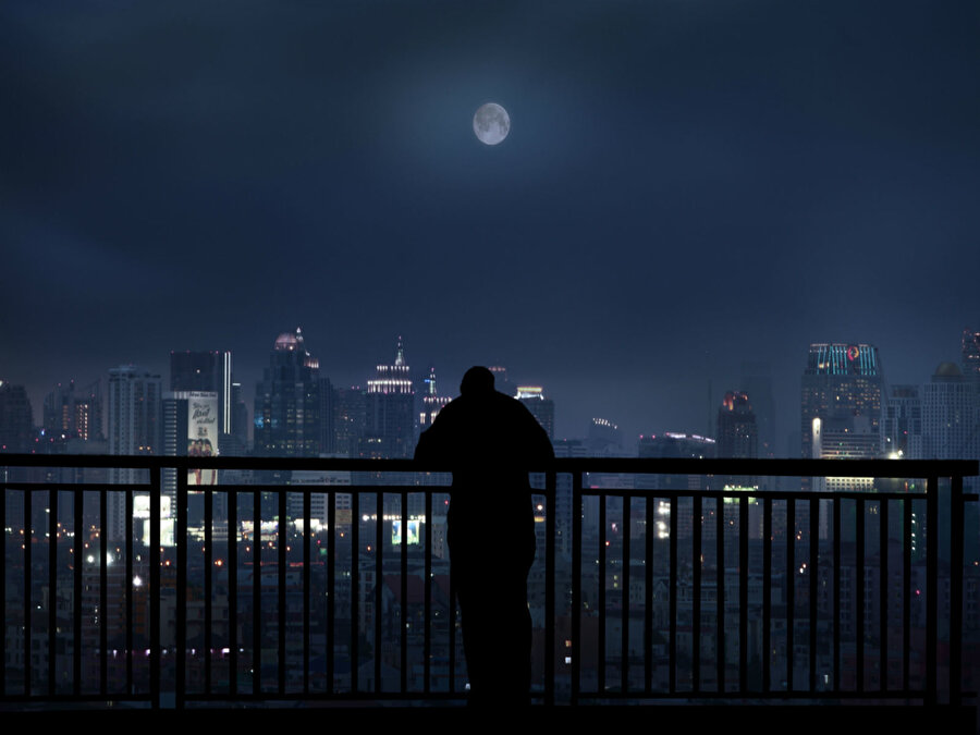 Kestane pişmeden dışarıya, sokaklara atılmaya karar verdiler.