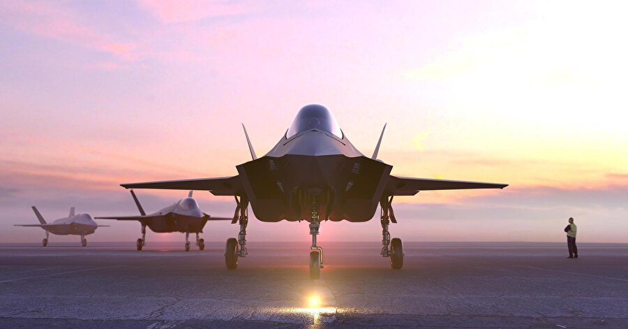 F-35'lerin güvenliği tartışmaya açıldı.