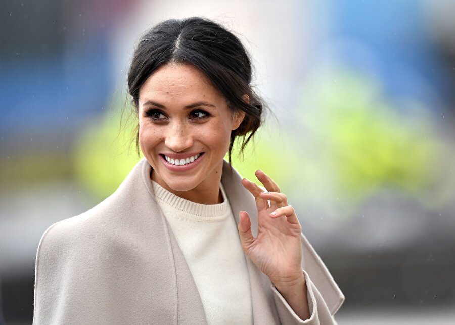 Meghan Markle, ilk çocuğunu kucağına almak üzere.