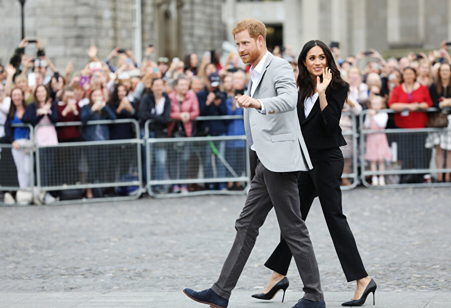 Meghan Markle ve Prens Harry uzun süre gündemden düşmeyecekler gibi duruyor.