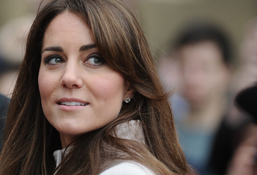 Kate Middleton tarzıyla Prenses Diana esintisi yaşatıyor.