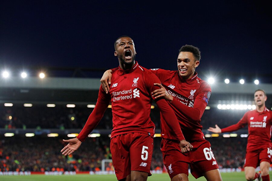 Liverpool, 3-0'lık mağlubiyetin ardından rakibini 4 golle geçerek finale kaldı.