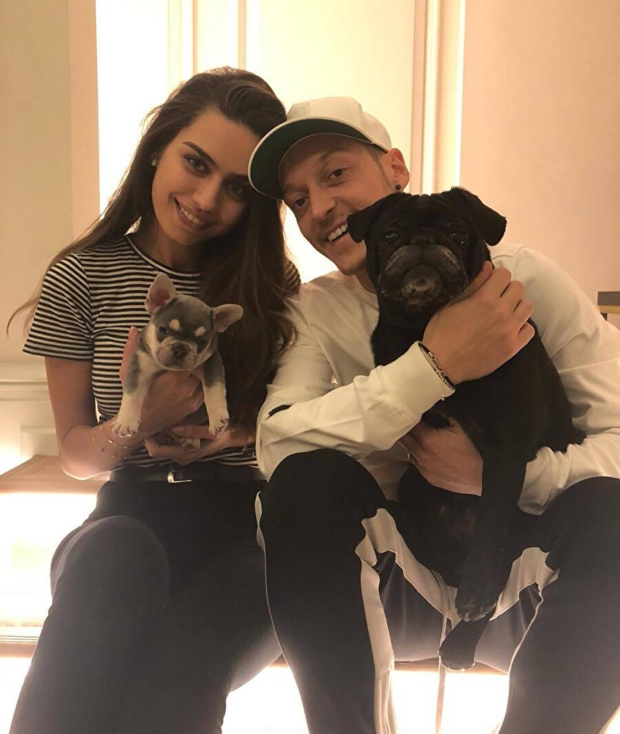 Amine Gülşe ve Mesut Özil, İstanbul'da düğün yapmayı planlıyor. 