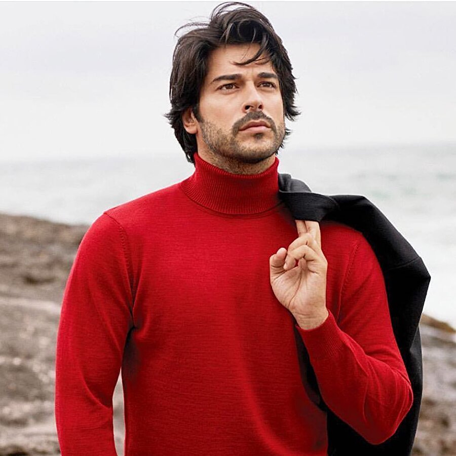 Burak Özçivit, Osman Gazi'yi canlandıracak.