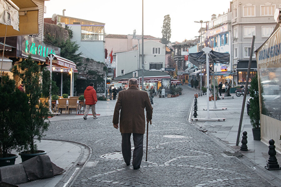 Ben yazdıkça Araplar kabilelere ayrıldı. Kadınlar evlerine kapandı.