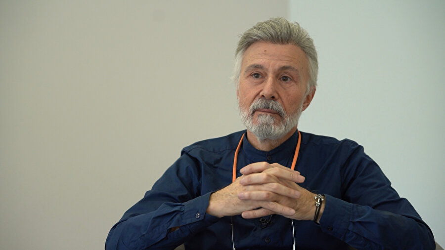 Prof. Dr. Mim Kemal Öke, Boğaziçi Üniversitesi'nde karşılaştığı baskıyı, ''Boğaziçi aldatmasın, içlerinden geldim'' sözleriyle anlattı.