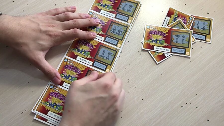 İlk maaşına kadar idare edersin, dedi şeytan.