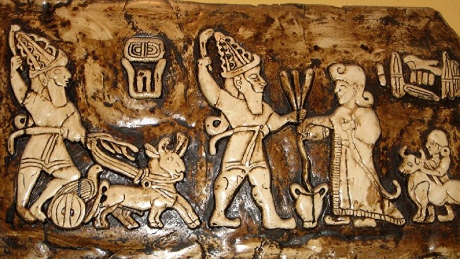 Peki ya ölümsüzlük mümkünse ve buna erişenler kalabalık şehirlerimizde yanımızdan gelip geçiyor da biz fark etmiyorsak?