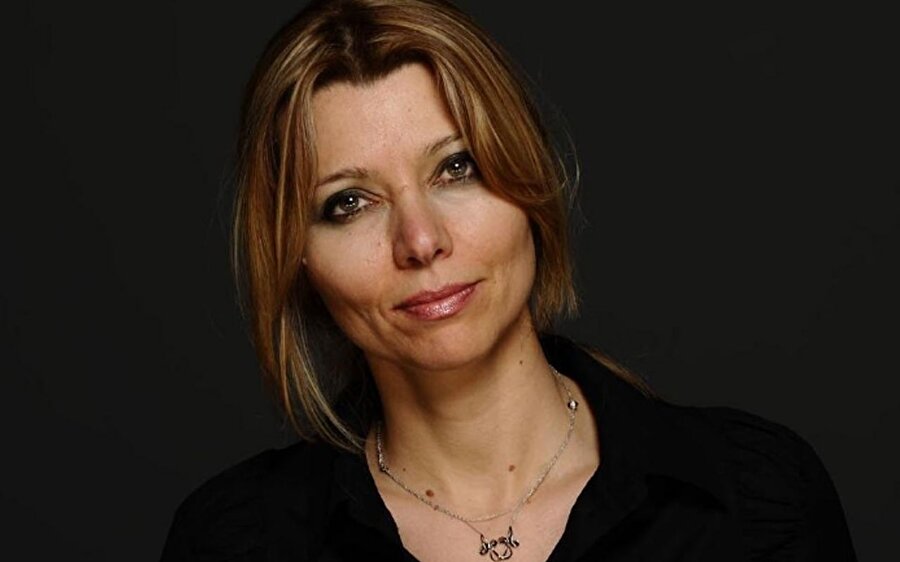 Kitaplarında pedofili içerikler olduğu iddiasıyla hakkında soruşturma başlatılan Elif Şafak BBC'ye konuştu.