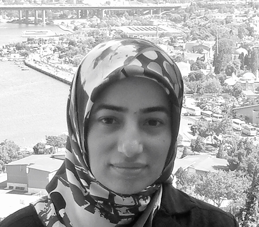 Emine Batar 