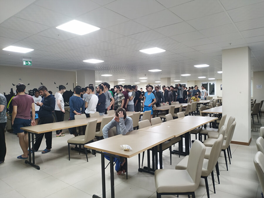 Dolaylama olur sana, dümdüz anlatım. Nasıl?