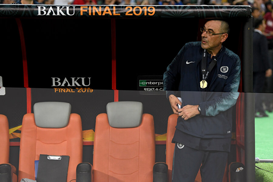 Maurizio Sarri, UEFA Avrupa Ligi finalini kulübeden takip ediyor.
