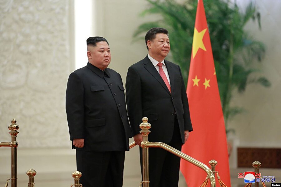 Çin Devlet Başkanı Xi Jinping 14 yıl sonra Kuzey Kore'ye gitti.