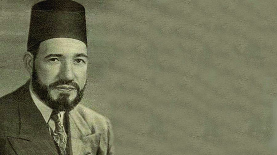 
                                    
                                    
                                    
                                    
                                    
                                    
                                    
                                    
                                    Hasan
	el Benna: Bize göre “La ilahe illallah, Muhammedün Resülullah”
	diyen her Müslüman’ın yaşadığı toprak parçası
	vatanımızdır. Bizim katımızda saygınlığı ve yüceliği
	vardır. Orayı sever ve sayarız; gelişmesi için gayret
	gösteririz. Ey Allah adına koşanlar, daha hızlı koşun! (1949
	yılında Şubat ayında, bir konferansından çıkarken silahlı
	saldırıya uğradı. Tıpkı Mursi gibi tedavi görmesine izin
	verilmedi. Polisler hastaneye müdahale etti. Şehadet şerbetini
	içti. Kahire’de tüm camiler kapatıldı. Erkekler tutuklandı.
	Cenaze namazını kadınlar ve babası kıldı.)
                                
                                
                                
                                
                                
                                
                                
                                
                                