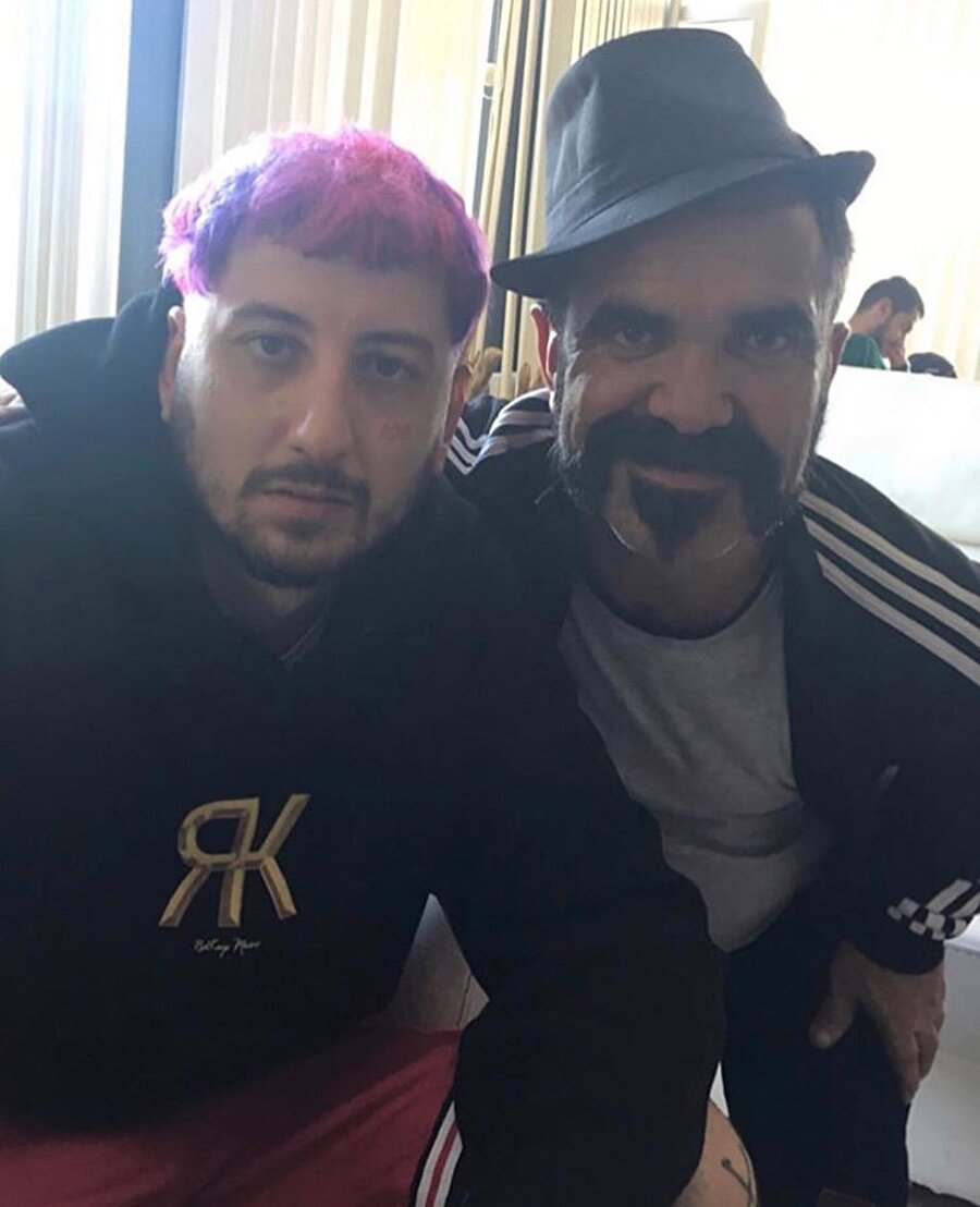 ​İki deli bir araya gelmemeliydik belki de bu kadar sevmemeliydik