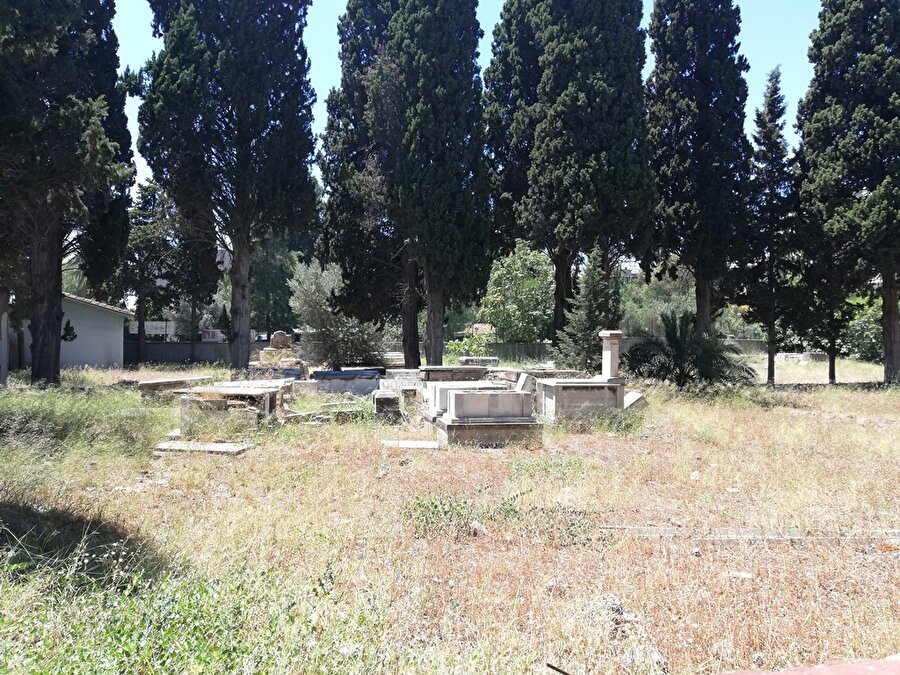 Mezarının başına gelene kadar yazdığı cevabı düşünmüştüm.