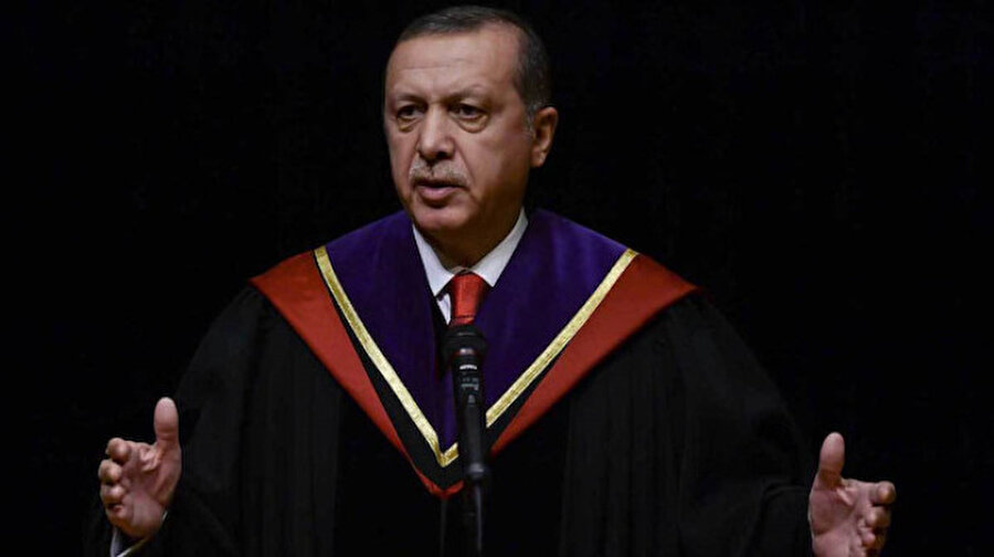 Cumhurbaşkanı Erdoğan’a Japonya’da fahri doktora unvanı
G-20 Liderler Zirvesi dolayısıyla Japonya’da bulunan Cumhurbaşkanı Recep Tayyip Erdoğan’a Mukogawa Üniversitesinde fahri doktora unvanı verildi.
