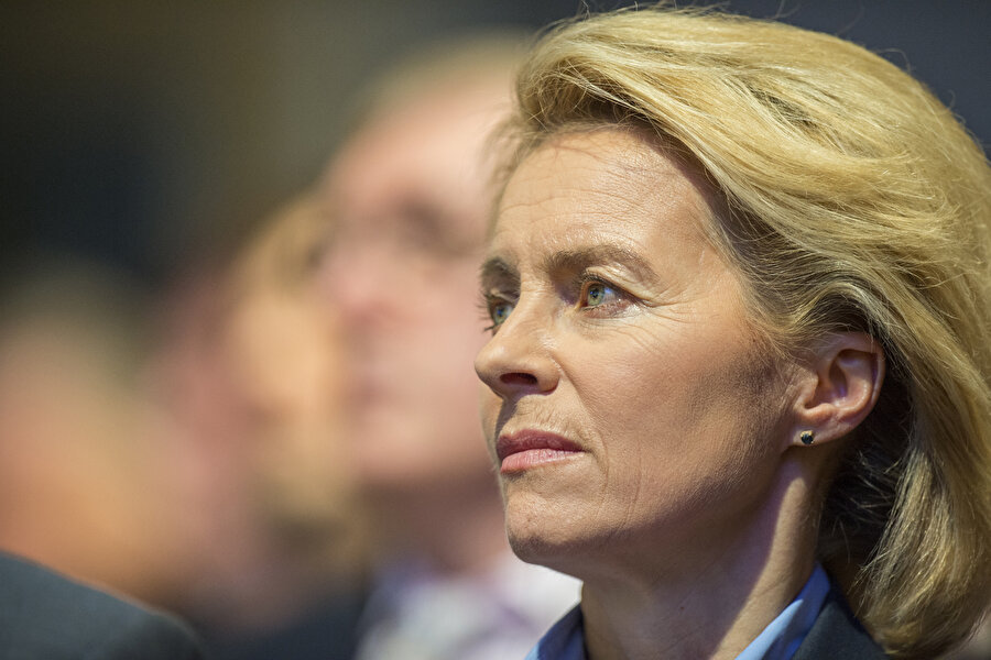 Almanya Savunma Bakanı Ursula von der Leyen