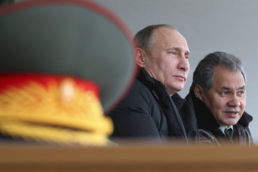 Rusya Devlet Başkanı Putin, Rusya Savunma Bakanı Şoygu ile görüştü.