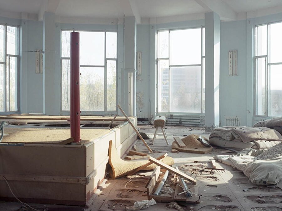 Pripyat Kültür Merkezi içindeki boks ringi ve spor salonu, 1996

                                    
                                    
                                
                                