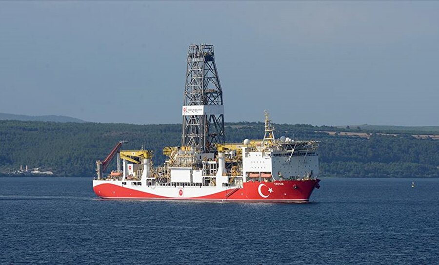 Türkiye'nin Doğu Akdeniz'e yolladığı ikinci sondaj gemisi Yavuz'dan bir kare.