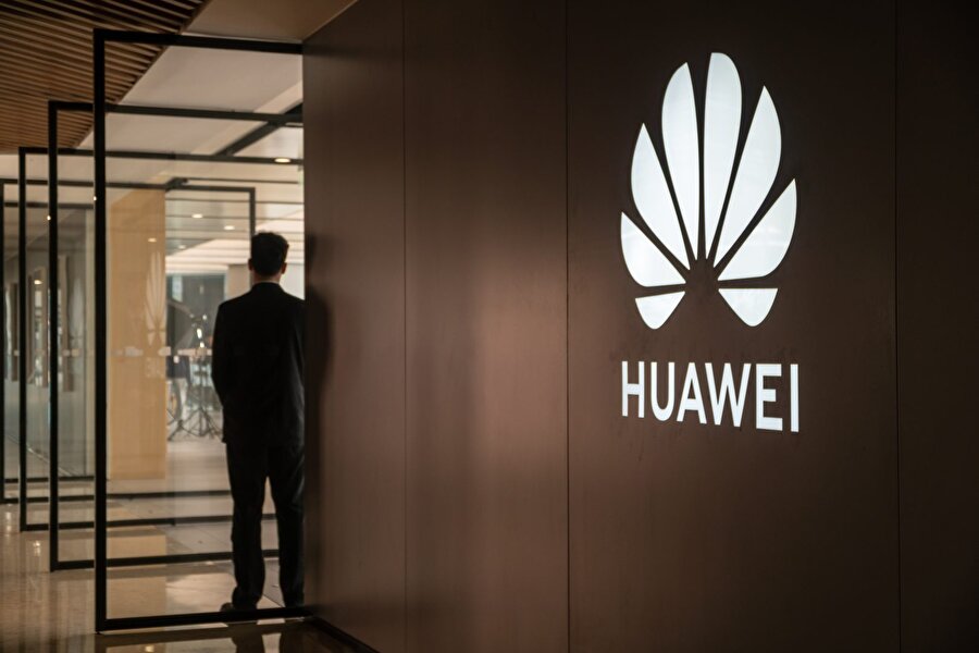 Huawei yetkilileri Rus firmalarla görüşme trafiği içine girdi.