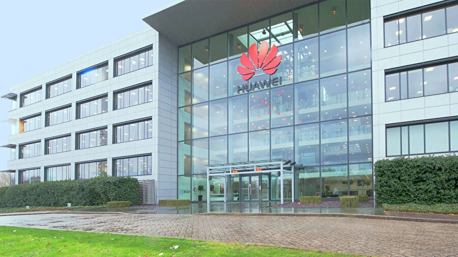 Huawei, Kuzey Kore'ye kablosuz ağ kurulumunda destek sağlamakla suçlanıyor.