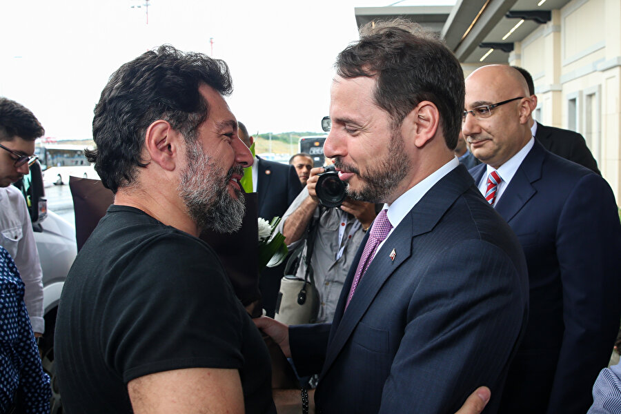 Hakan Atilla'yı Hazine ve Maliye Bakanı böyle karşıladı.