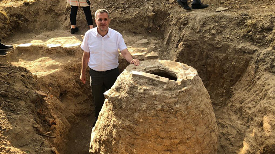 Elazığ'da 200 yıllık tarihi ambar bulundu