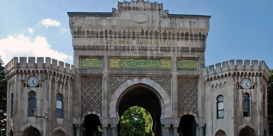 İstanbul Üniversitesi
