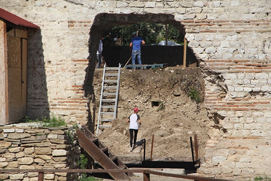 Sinop'ta 1500 yıllık bir tarihe sahip olan kilise kalıntıları ortaya çıktı.