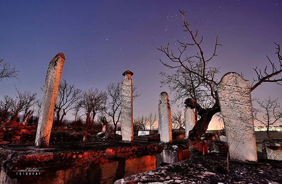 Zaur’un yüreği ağzında. Ses yaklaştıkça hızını azalttı.