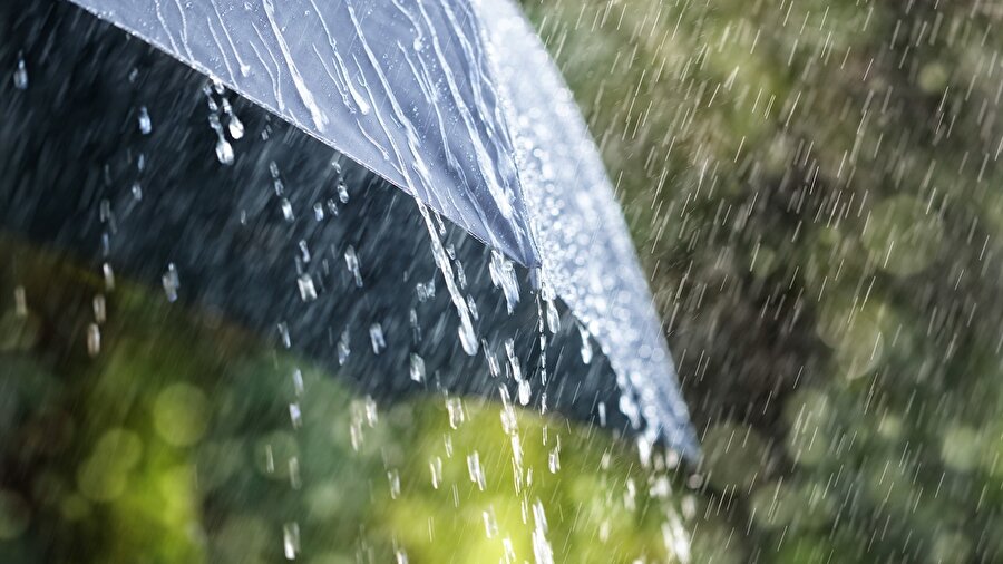 Meteoroloji Genel Müdürlüğünden yapılan duyuruya göre, Türkiye'nin kuzey ve iç kesimlerinde havanın parçalı ve yer yer çok bulutlu olacağı öngörülüyor.