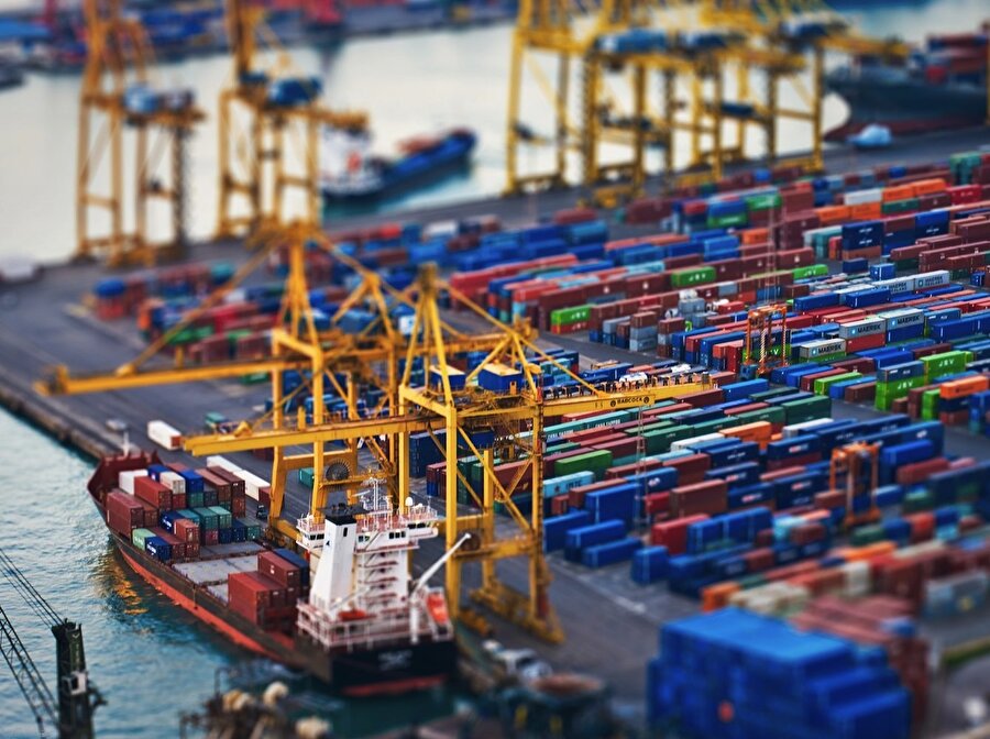 Cari işlemler hesabı haziranda 548 milyon dolar açık verirken, 12 aylık cari fazla 538 milyon dolar oldu.