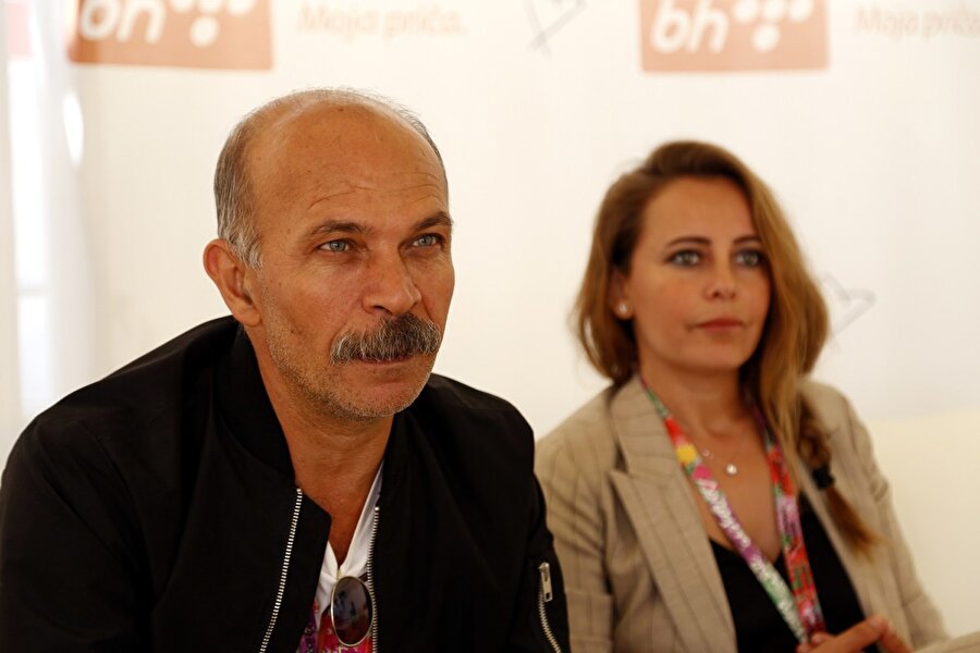 Dilsşz filminin oyuncuları Emin Gürsoy ve Vildan Atasever.