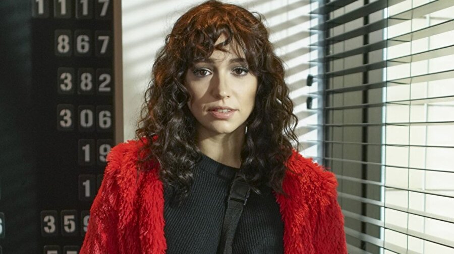 Zeynep Bastık.