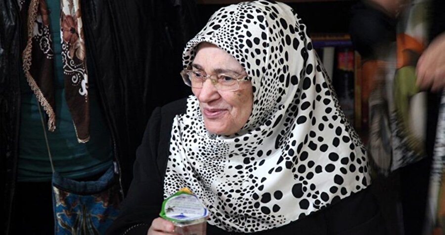 Şule Yüksel Şenler.