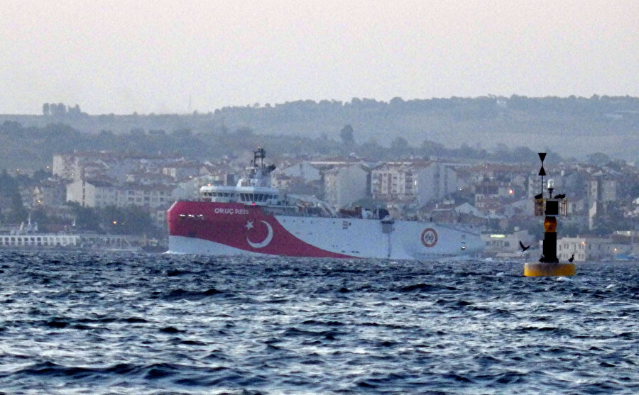 Oruç Reis, Akdeniz'e doğru yola çıktı.