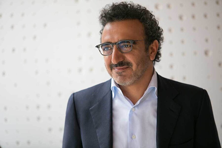 Hamdi Ulukaya, 2017 yılında, mülteci krizi konusunda yaptığı çalışmalardan dolayı TIME 100 listesine seçildi.