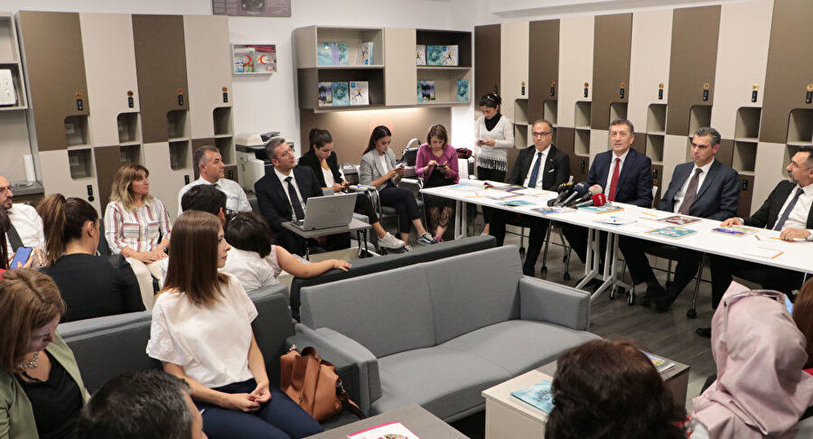 Yeni tasarım öğretmen odaları
