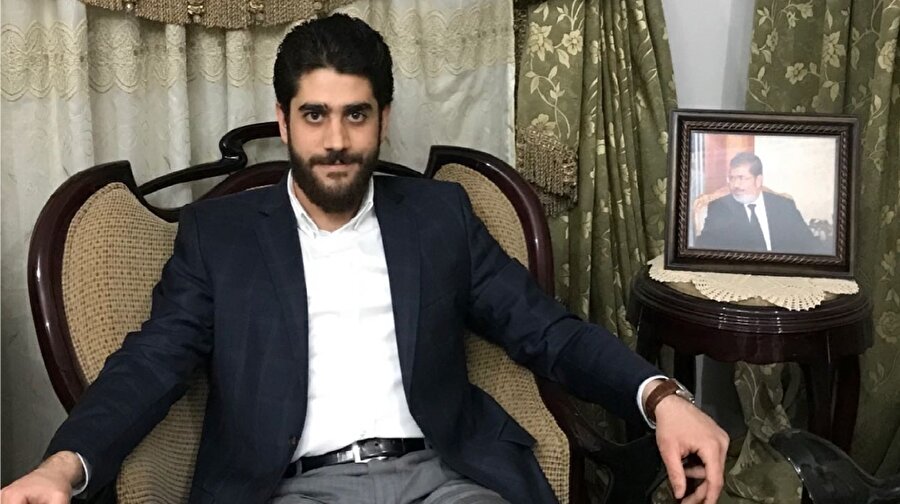 Muhammed Mursi'nin en küçük oğlu Abdullah, Kahire'de geçirdiği kalp krizi sonucu vefat etti.