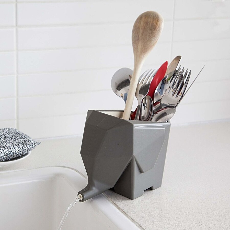 Cidden mükemmel
Çatal-bıçaklarınızı yıkayıp koyduğunuzda su birikmeyecek.