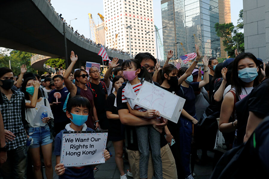 Hong Konglular ABD'nin desteğini istedi.