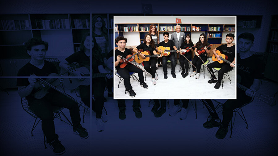 Enstrüman çalmayı öğrenecek olan bin öğrenci, 12 parçadan oluşan bir konser verecek.