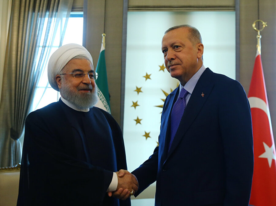 İran Cumhurbaşkanı Hasan Ruhani ve Türkiye Cumhurbaşkanı Recep Tayyip Erdoğan.