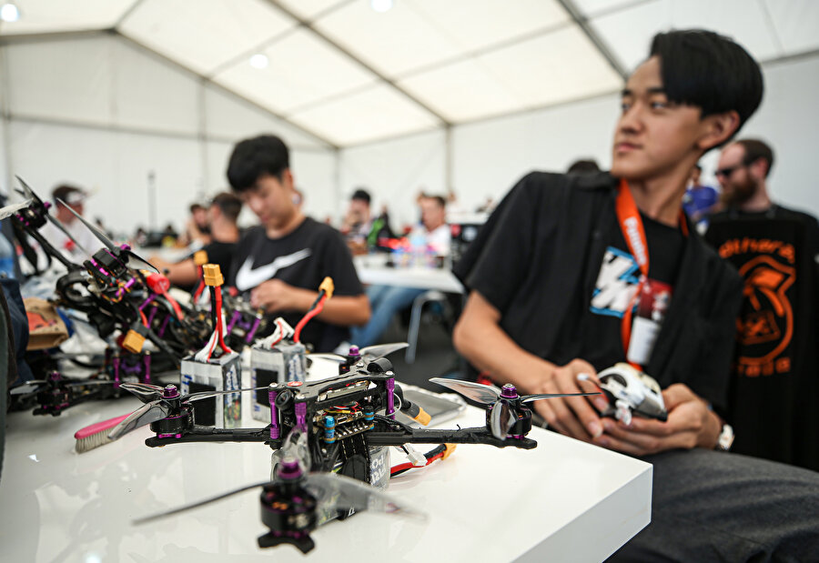 World Drone Cup'ta dünyanın en yetenekli pilotları bir araya geldi.
