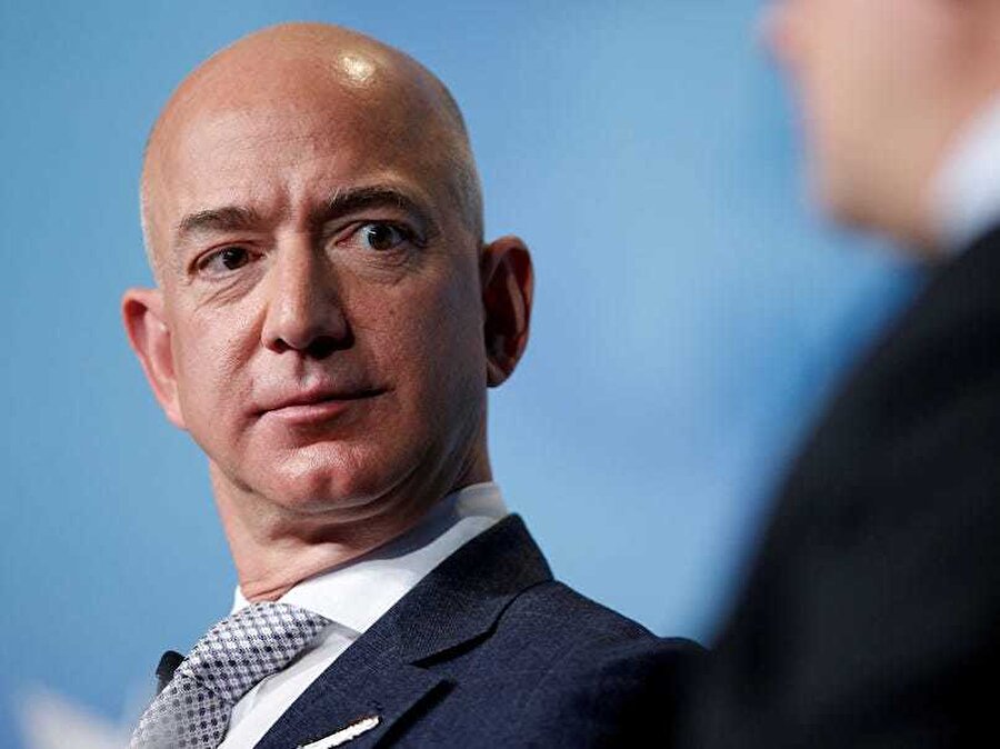 Bugünlerde Bezos'un net serveti 110 milyar dolar civarında. Önemli isim, yeni şirketleri bünyesine katmak ve daha da güçlenmek için çalışmalara devam ediyor. 

                                    
                                    
                                
                                